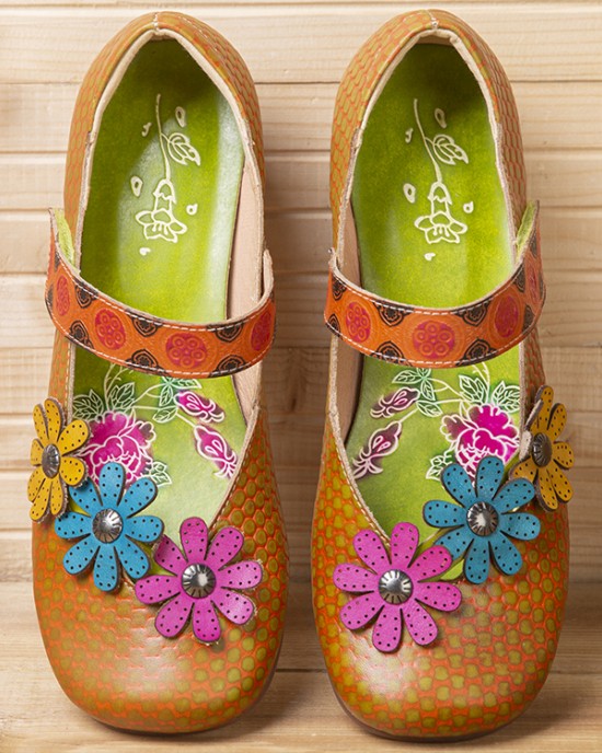 SOCOFY Flowers Decor Dot Printed Cowhide Leather Retro Ankle Strap Hook Loop Comfy Casual Flat Shoes SOCOFY Flowers Decor Dot Printed Cowhide Leather Retro Ankle Strap Hook Loop Comfy Casual Flat Shoes