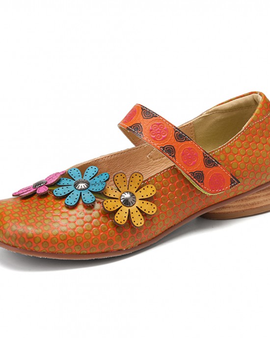 SOCOFY Flowers Decor Dot Printed Cowhide Leather Retro Ankle Strap Hook Loop Comfy Casual Flat Shoes SOCOFY Flowers Decor Dot Printed Cowhide Leather Retro Ankle Strap Hook Loop Comfy Casual Flat Shoes