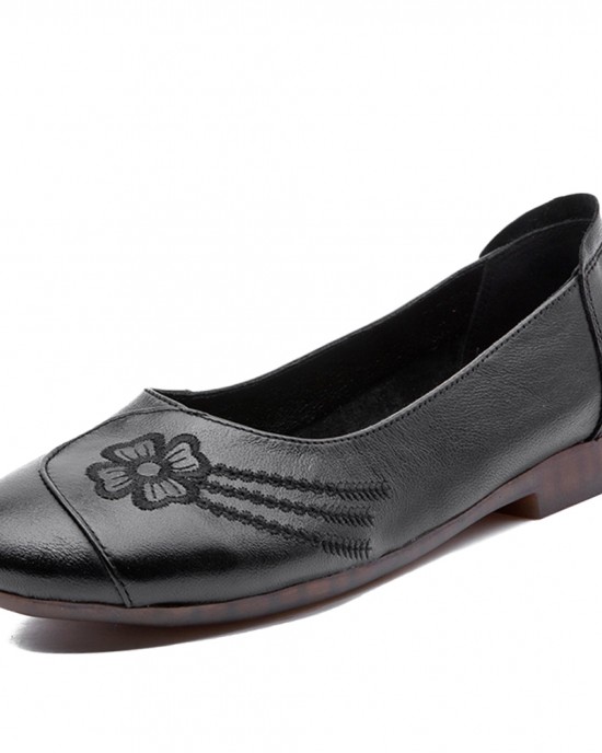 Women Brief Floral Pattern Cowhide Leather Round Toe Soft Sole Comfy Slip On Flats Women Brief Floral Pattern Cowhide Leather Round Toe Soft Sole Comfy Slip On Flats